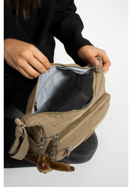 Kadın Çok Gözlü Suya Dayanaklı Paraşüt Kumaş Ayarlanabilir Çapraz Askılı Omuz Çantası Kum modelleri