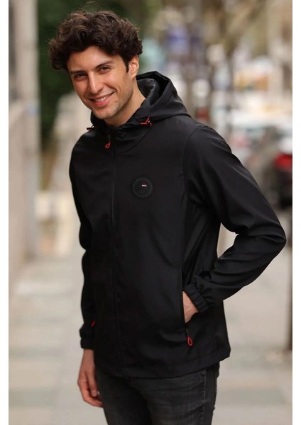 İçi Astarlı Su ve Rüzgar Geçirmez Erkek Cepli Yağmurluk