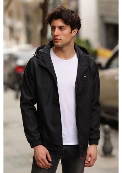 İçi Astarlı Su ve Rüzgar Geçirmez Erkek Cepli Yağmurluk