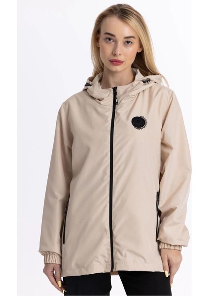 İçi Astarlı Su ve Rüzgar Geçirmez Cepli Kadın Yağmurluk