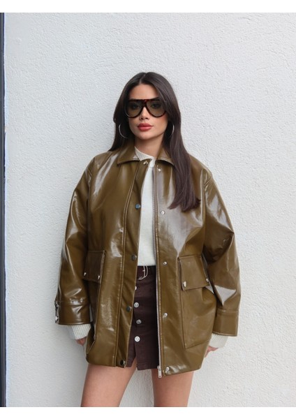 Parlak Çıtçıtlı Deri Ceket