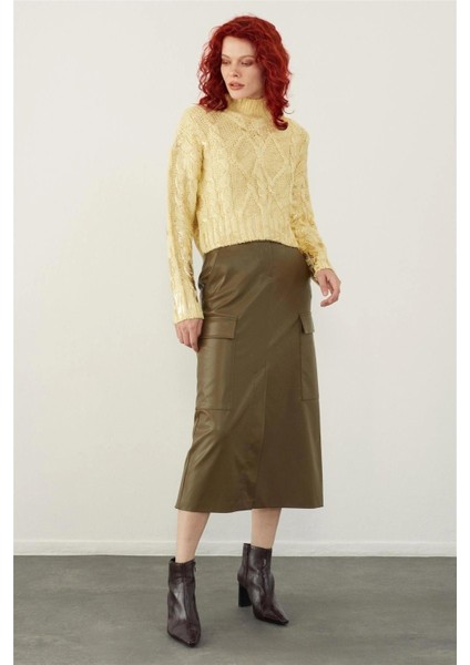 Sarı Dik Yaka Varak Baskılı Triko Kazak