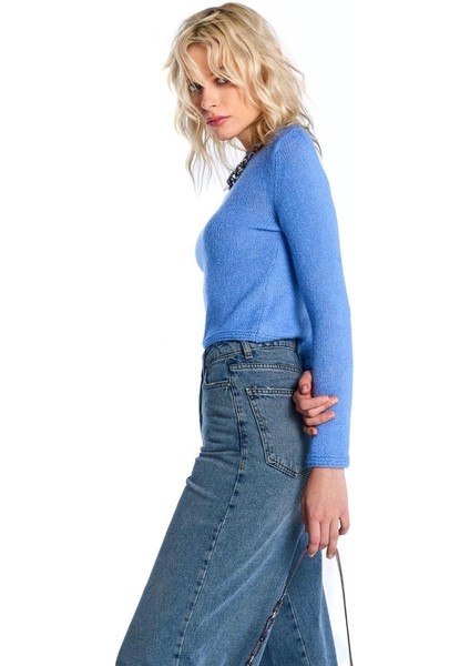 Mavi Triko Crop Kazak