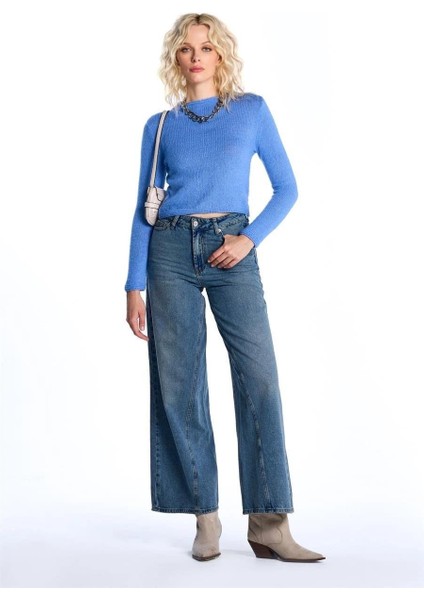 Mavi Triko Crop Kazak