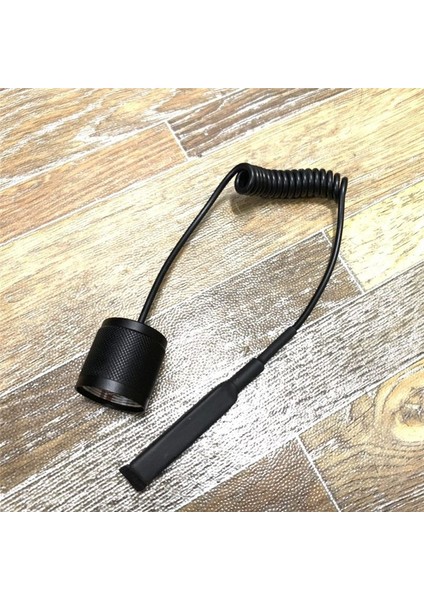 El Feneri Kuyruk Kapağı Aksesuarlar Basınç Düğmesi Dokunmatik Anahtar Ikinci Nesil Hat Kontrolü Uzatma Anahtarı (Yurt Dışından) indirimleri