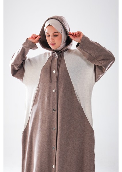 2275_KADIN Spor Oversize Kapüşonlu Çıtçıtlı 3 Iplik Uzun Kap – Mevsimlik Tesettür Pardesü