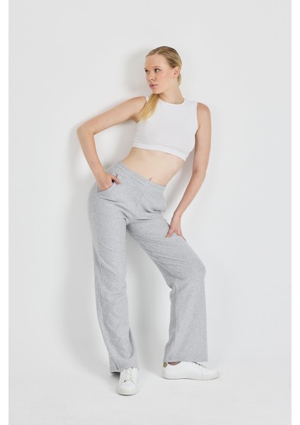 Kadın Gri Yüksek Bel Bol Paça Kaşkorse Fitilli Cepli Pantolon Eşofman Altı fırsatları