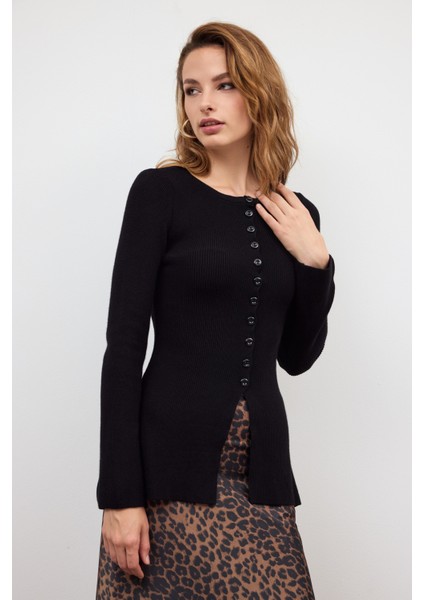 Siyah Önü Düğmeli Triko Bluz