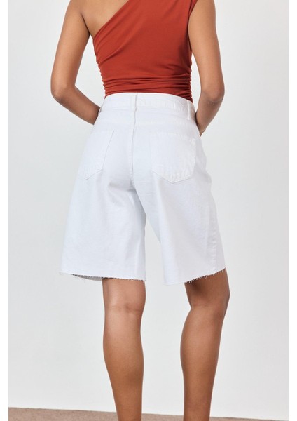 Beyaz Yüksek Bel Denim Bermuda fırsatları