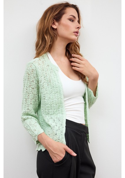 Yeşil Ajurlu Triko Hırka