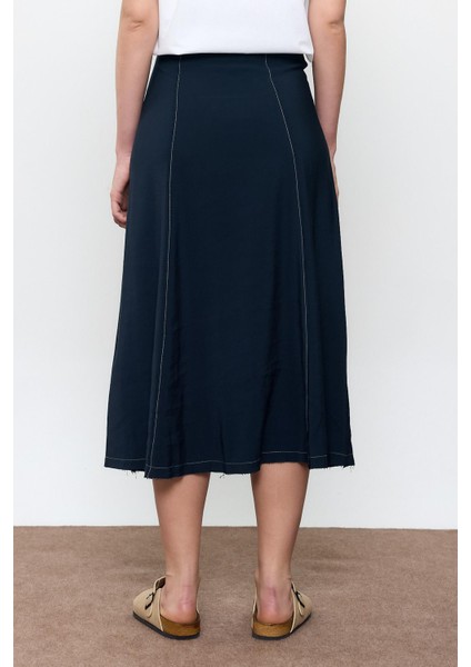 Lacivert Dikiş Detaylı Midi Etek fırsatları