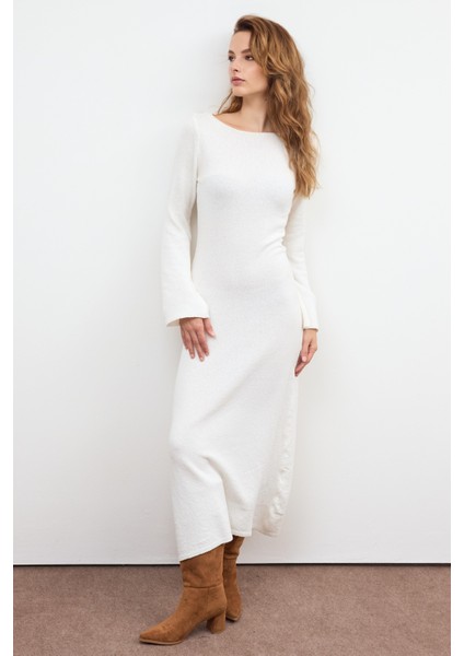Ekru Dokulu Triko Elbise fırsatları