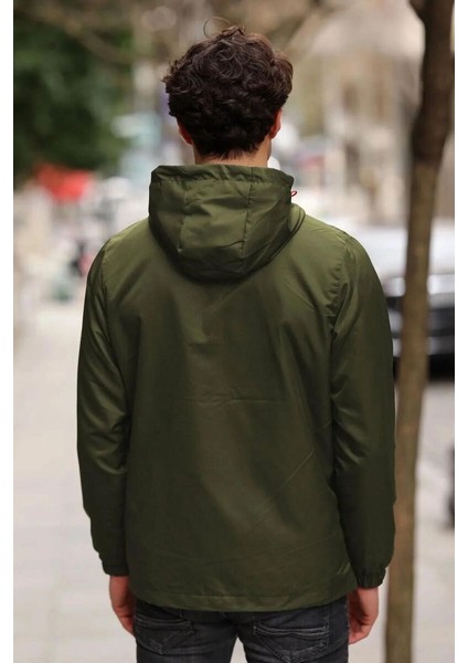 İçi Astarlı Su ve Rüzgar Geçirmez Erkek Cepli Yağmurluk