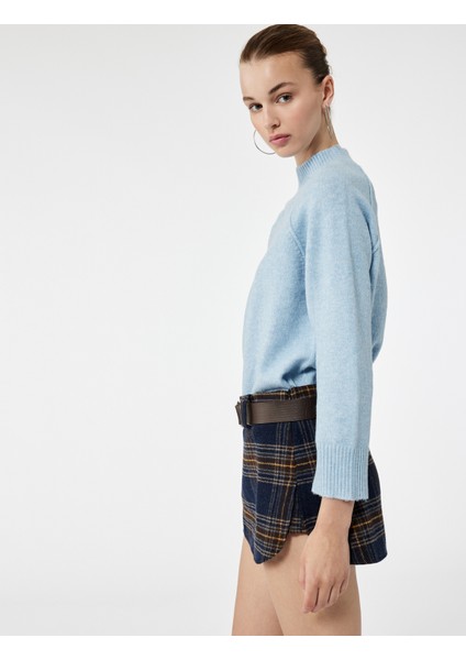 Dik Yaka Uzun Kollu Dikiş Detaylı Triko Kazak fiyatları