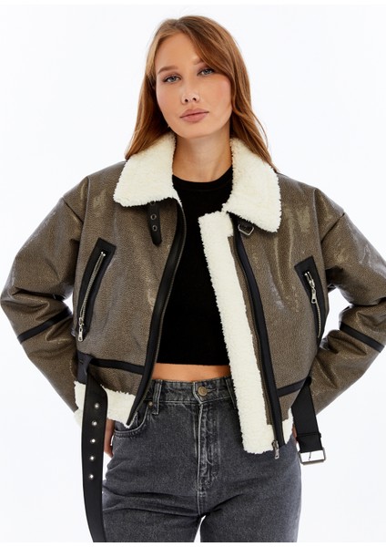 Kadın Kürklü Tokalı Gri Kısa Crop Mont modelleri