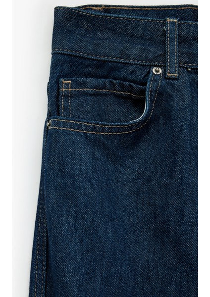 Normal Bel Zincir Detaylı Düz Paça Jean Pantolon - Straight Fit Jean modelleri