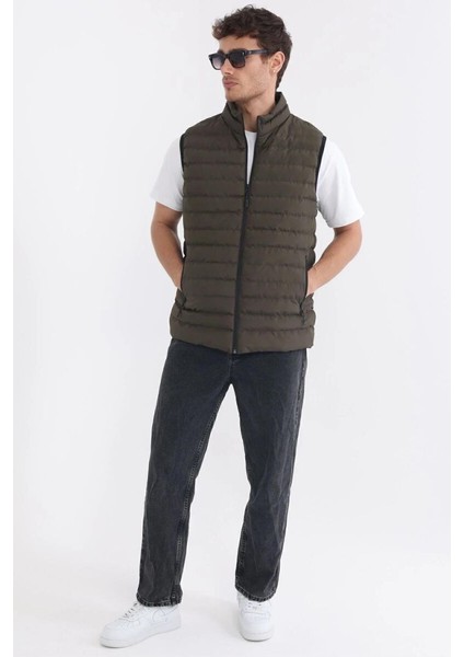 İçi Astarlı Su ve Rüzgar Geçirmez Cepli Erkek Yelek