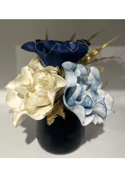 Küçük Siyah Cezve Saksı Aranjman Çiçek fiyatları