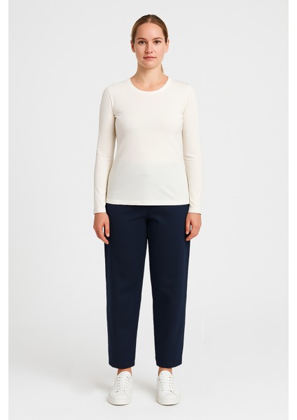 Kadın Korına O Yaka Uzun Kollu Slim Fit Kesim Likralı Penye T-Shirt