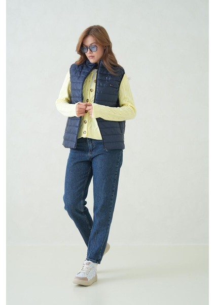 İçi Astarlı Su ve Rüzgar Geçirmez Cepli Kadın Yelek