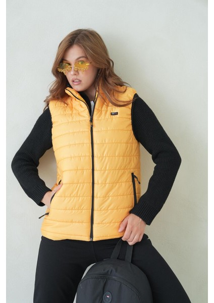 İçi Astarlı Su ve Rüzgar Geçirmez Cepli Kadın Yelek