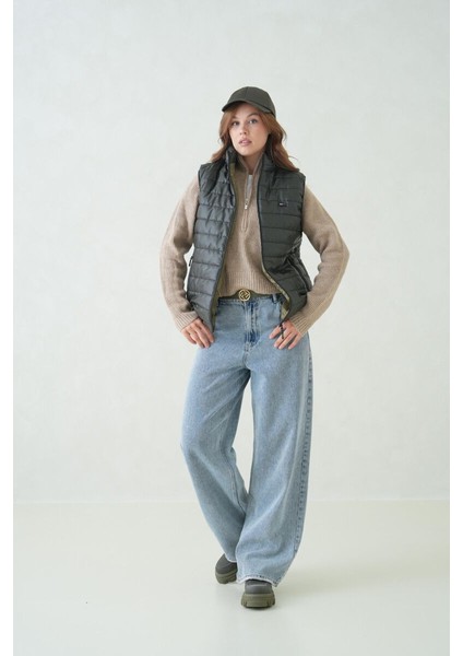 İçi Astarlı Su ve Rüzgar Geçirmez Cepli Kadın Yelek