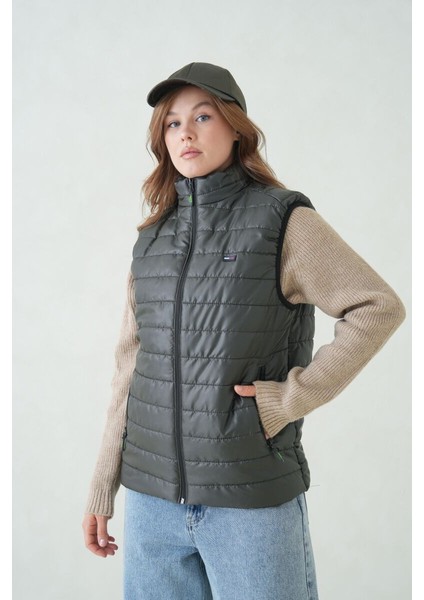 İçi Astarlı Su ve Rüzgar Geçirmez Cepli Kadın Yelek