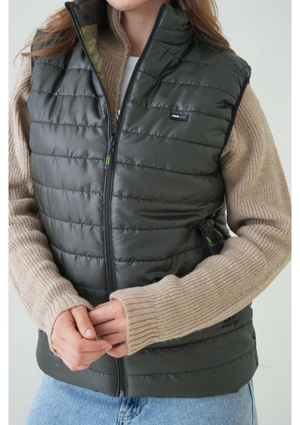 İçi Astarlı Su ve Rüzgar Geçirmez Cepli Kadın Yelek