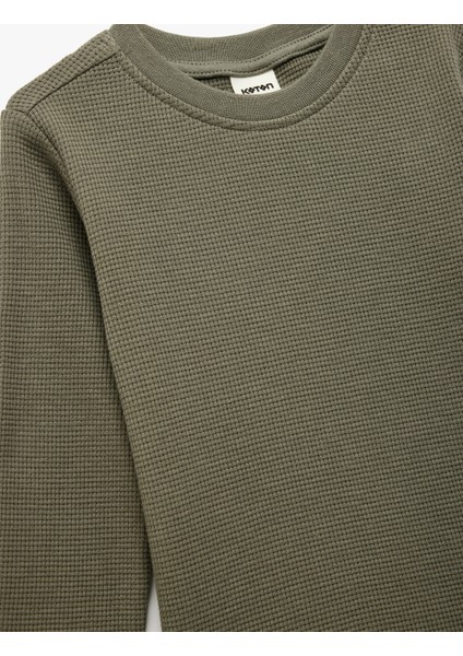 Pamuklu Uzun Kollu Bisiklet Yaka Dokulu Basic Tişört modelleri