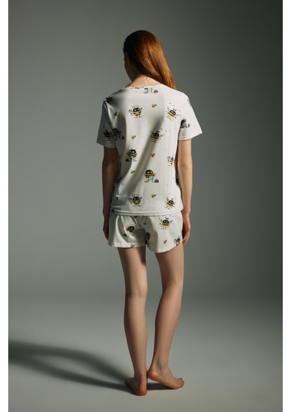 Kadın Pamuklu Kısa Kollu Şortlu Pijama Takımı fırsatları