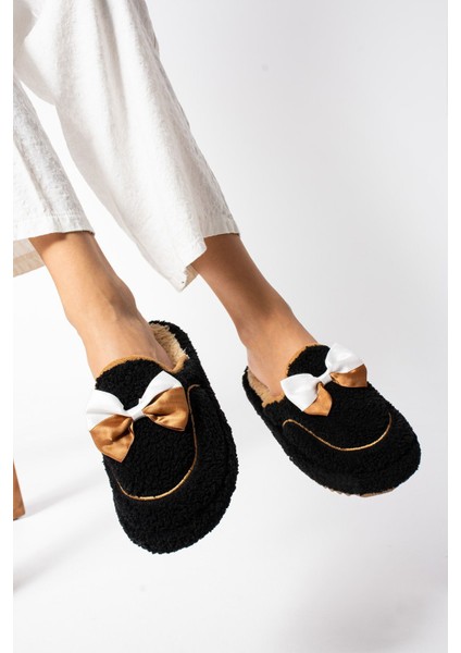 Kadın Kurdele Detaylı Peluş Ev Terliği – Yumuşak, Sıcak, Kaymaz Tabanlı Kışlık Terlik