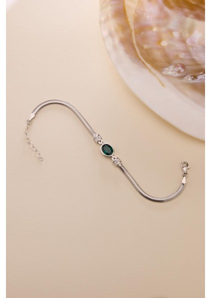 925 Ayar Gümüş Balık Sırtı Model Zincirli Rodyum Oval Yeşil Taşlı Bileklik fırsatları