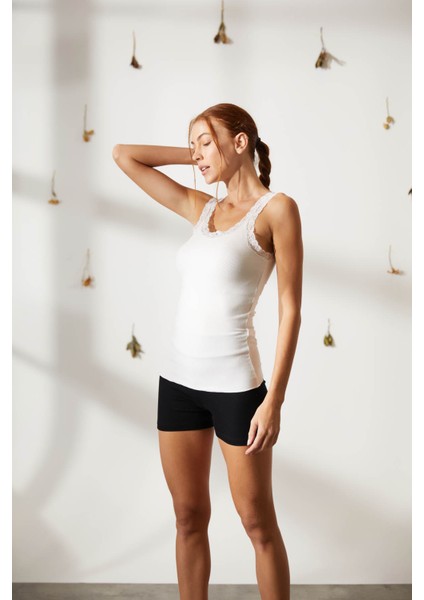 Kadın Dantel Detaylı Atlet modelleri