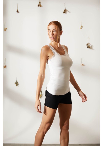 Kadın Dantel Detaylı Atlet fırsatları