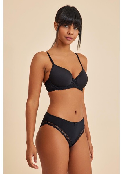 Luna Siyah Dantelli Slip Külot