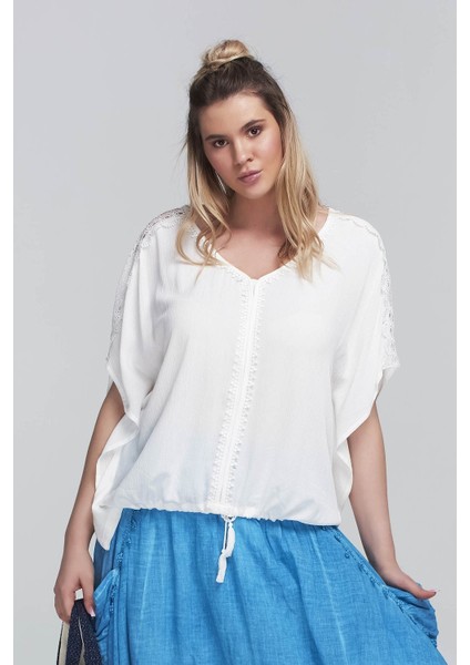 V Yaka Dantel Detaylı Büyük Beden Bluz Ekru modelleri