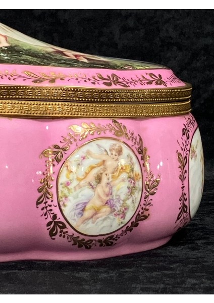 SEVRES Antika Porselen Sandık