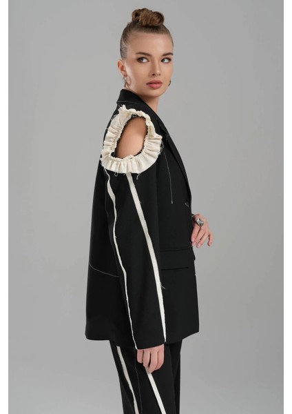 Tw3 Kadın Tek Omuzu Açık Tasarım Blazer Ceket