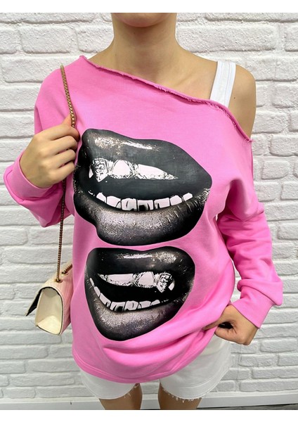 Kadın Pembe Oversize Sweatshirt – Baskılı Dudak Desenli, Sokak Stili, Rahat Kesim