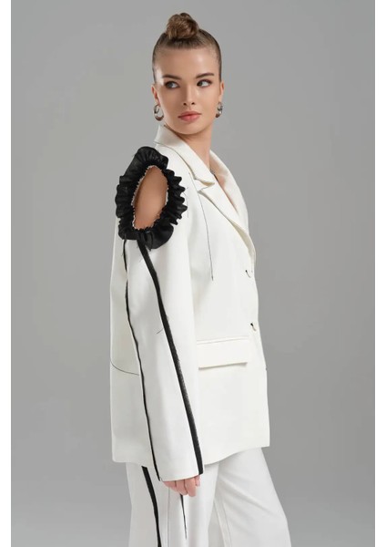 Tw3 Kadın Tek Omuzu Açık Tasarım Blazer Ceket