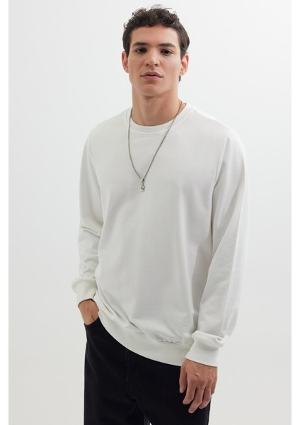 Erkek Relax Fit Rahat Kesim %100 Pamuk 2 Iplik Bisiklet Yaka Beyaz Sweatshirt