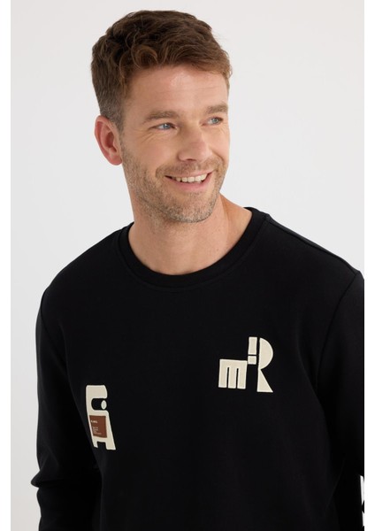 Erkek Relax Fit Rahat Kesim Pamuklu Lastikli Kol Bisiklet Yaka Baskılı Siyah Sweatshirt fiyatları