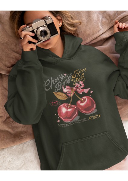 Cherry Bomb Grafik Kapüşonlu Sweatshirt | Retro Stil Unisex Sweatshirt, Kadınlar Için Hediye, Yaz Modası, Günlük Giyim