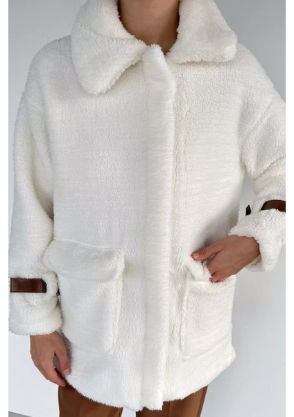Kadın Çift Cepli Kollar Toka Detaylı Peluş Mont P-00018616