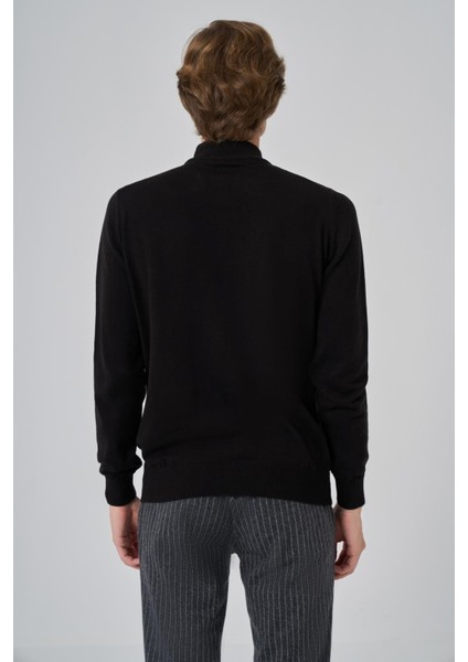 Erkek Koyu Siyah Basic Yarım Balıkçı Yaka Dynamic Fit Rahat Kesim Triko indirimleri