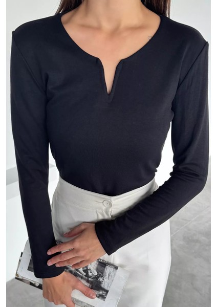 Ön Detaylı V Yaka Basıc Bluz P-00018579 modelleri