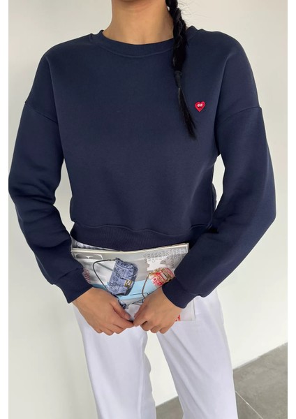 Kadın Bisiklet Yaka Kalp Nakışlı Üç Iplik Şardonlu Sweatshirt P-00018602 fiyatları