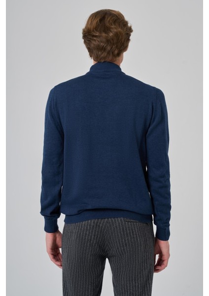 Erkek Koyu Indigo Basic Yarım Balıkçı Yaka Dynamic Fit Rahat Kesim Triko indirimleri