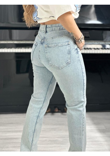 Taşlanmış Açık Mavi Zr Jean Pantolon modelleri
