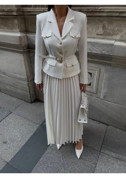 Kadın Beyaz Kemerli Blazer Ceket ve Piliseli Takım fırsatları
